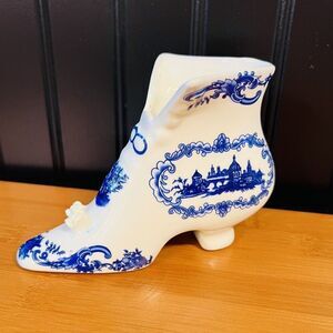 Victoria Ware Ironstone Blue & White Shoe Planter Vase City Scene VERY PRETTY